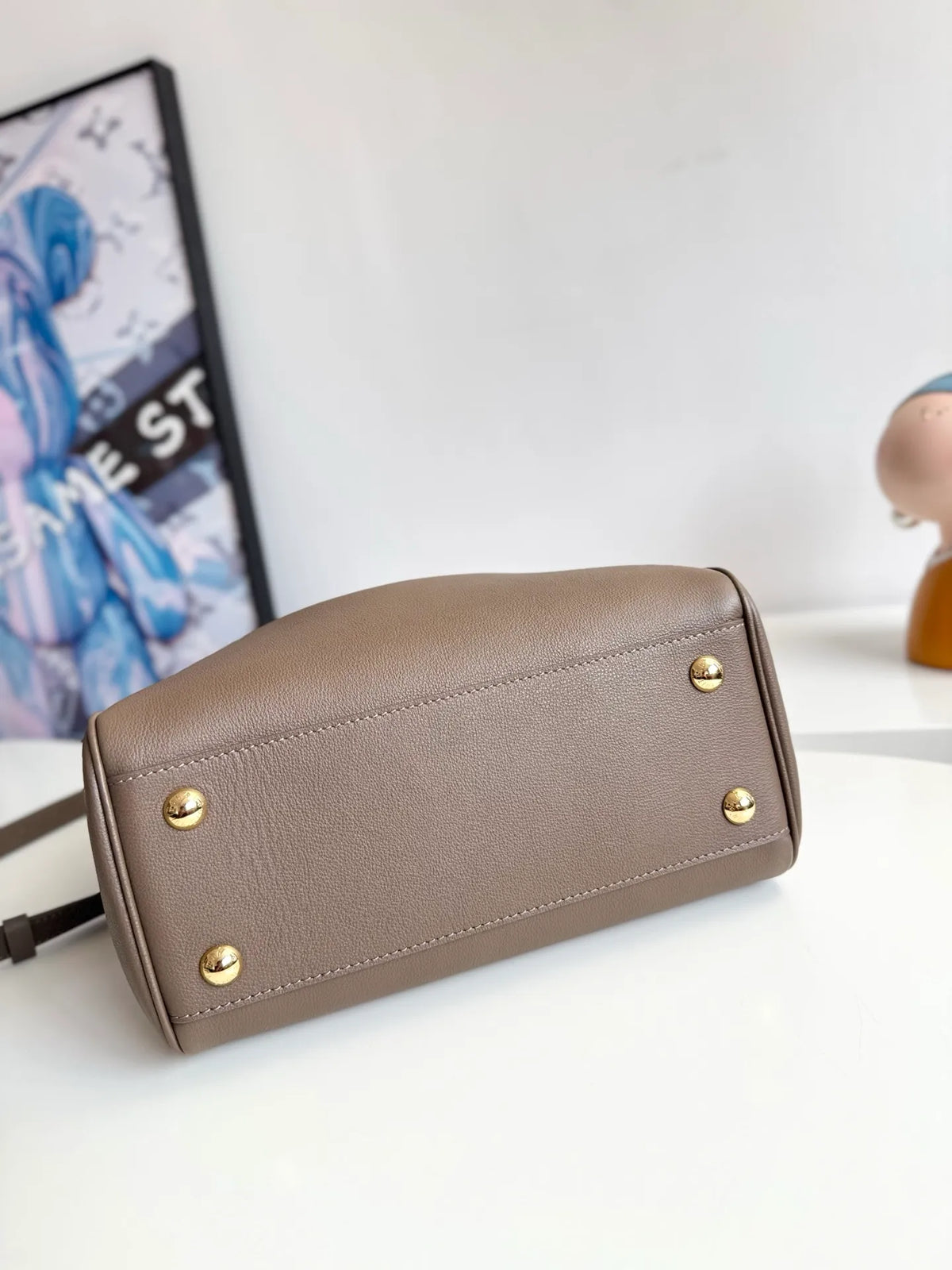 Louis Vuitton Vendôme Small Leather Handbag M27040
