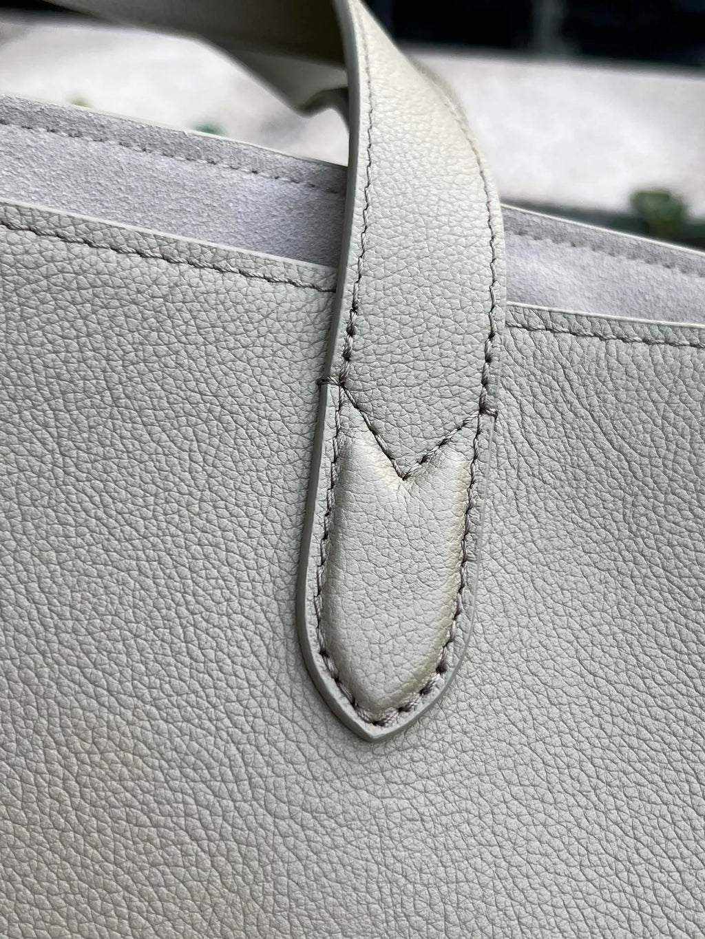 Low Key Cabas Medium Leather Handbag 25343 Fruit Green