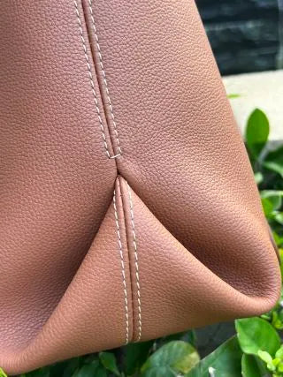 Low Key Cabas Medium Leather Handbag M25342 Brown