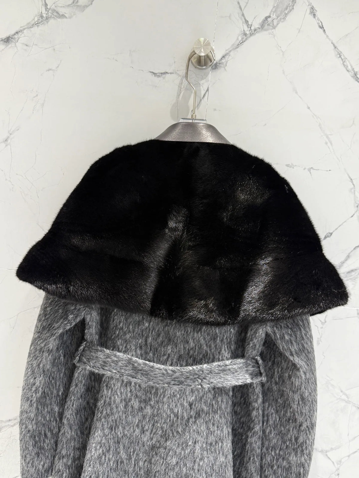 Luxury Unisex Coat 252130