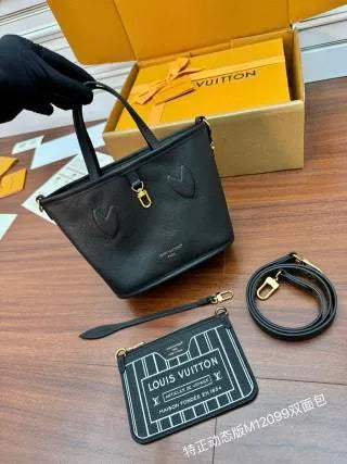 Diamond Vegetable-Tanned Leather 10.4 in Handbag M12099