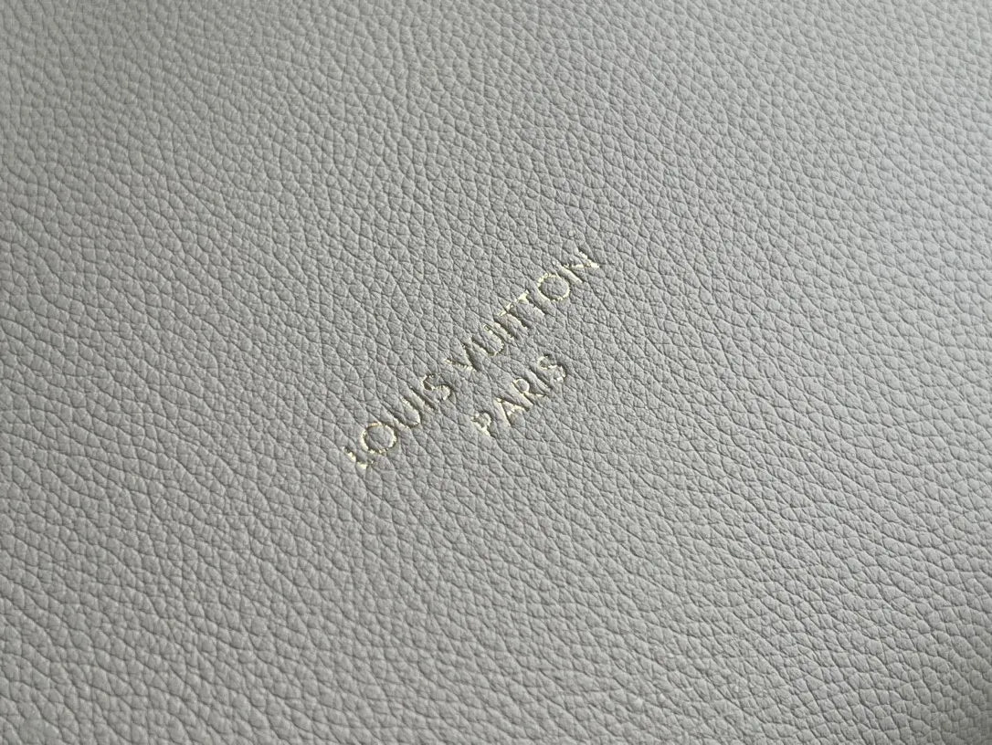 Low Key Hobo MM Leather Handbag White