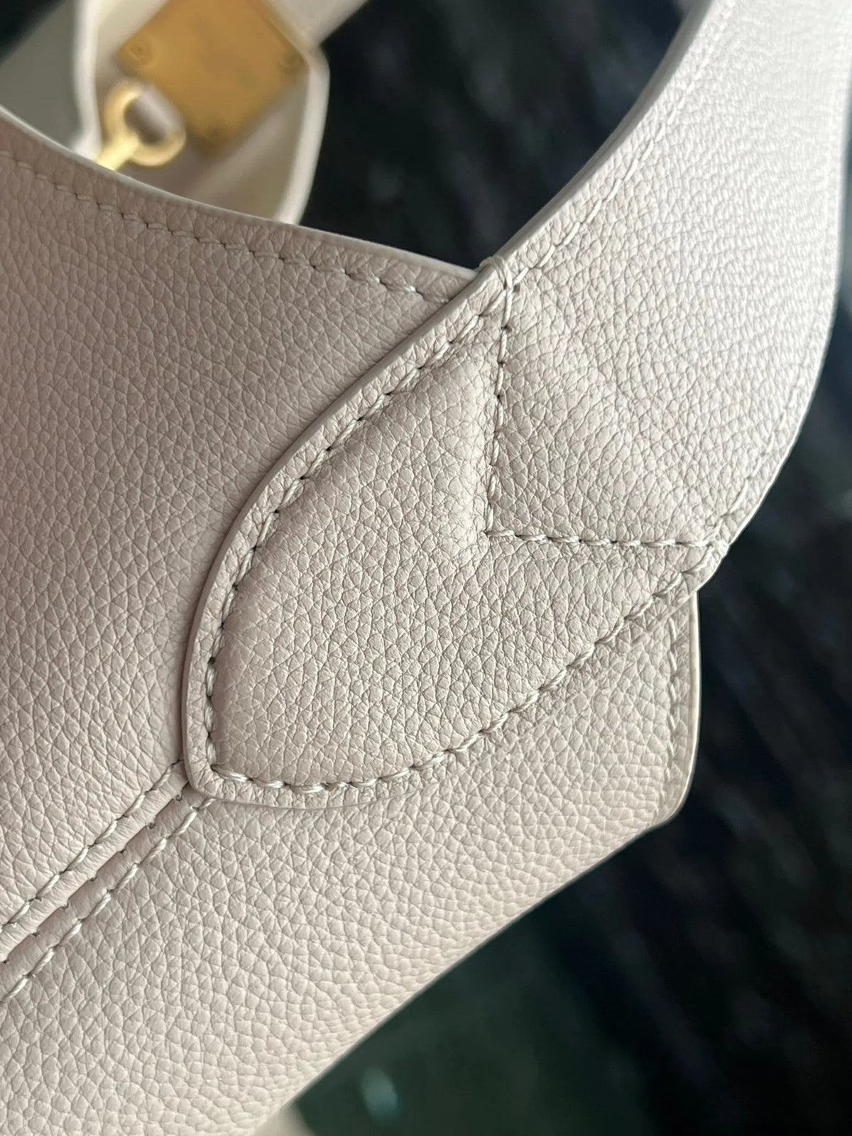 Low Key Hobo MM Leather Handbag White