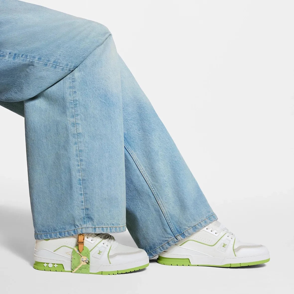 LV Trainer Sneakers Lychee Cowhide Leather White