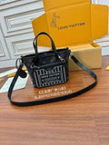 Diamond Quilted Bag M15210