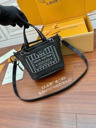 Diamond Quilted Bag M15210