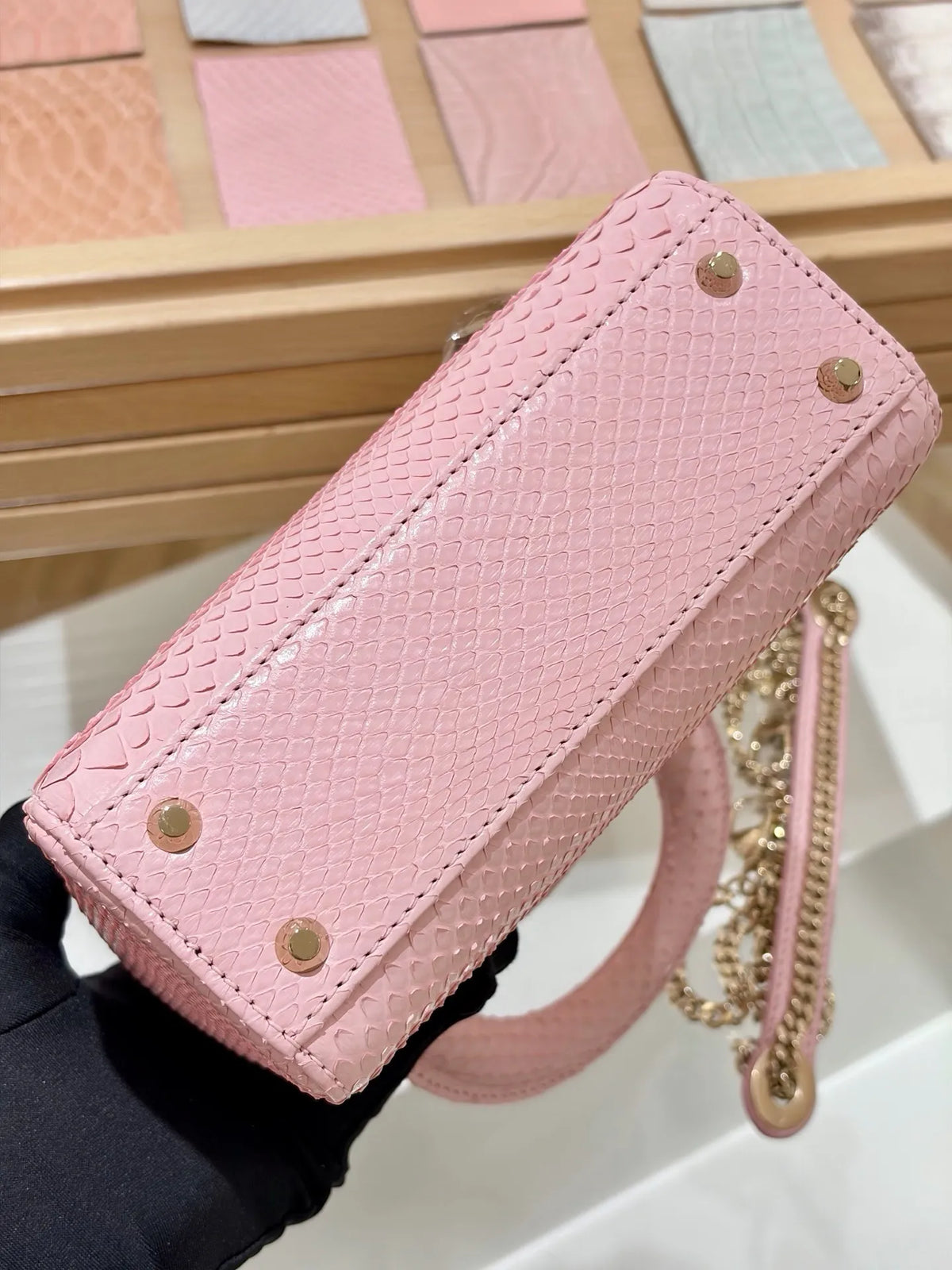 Lyco 17 Snake Skin Flap Shoulder Bag Powder 135349