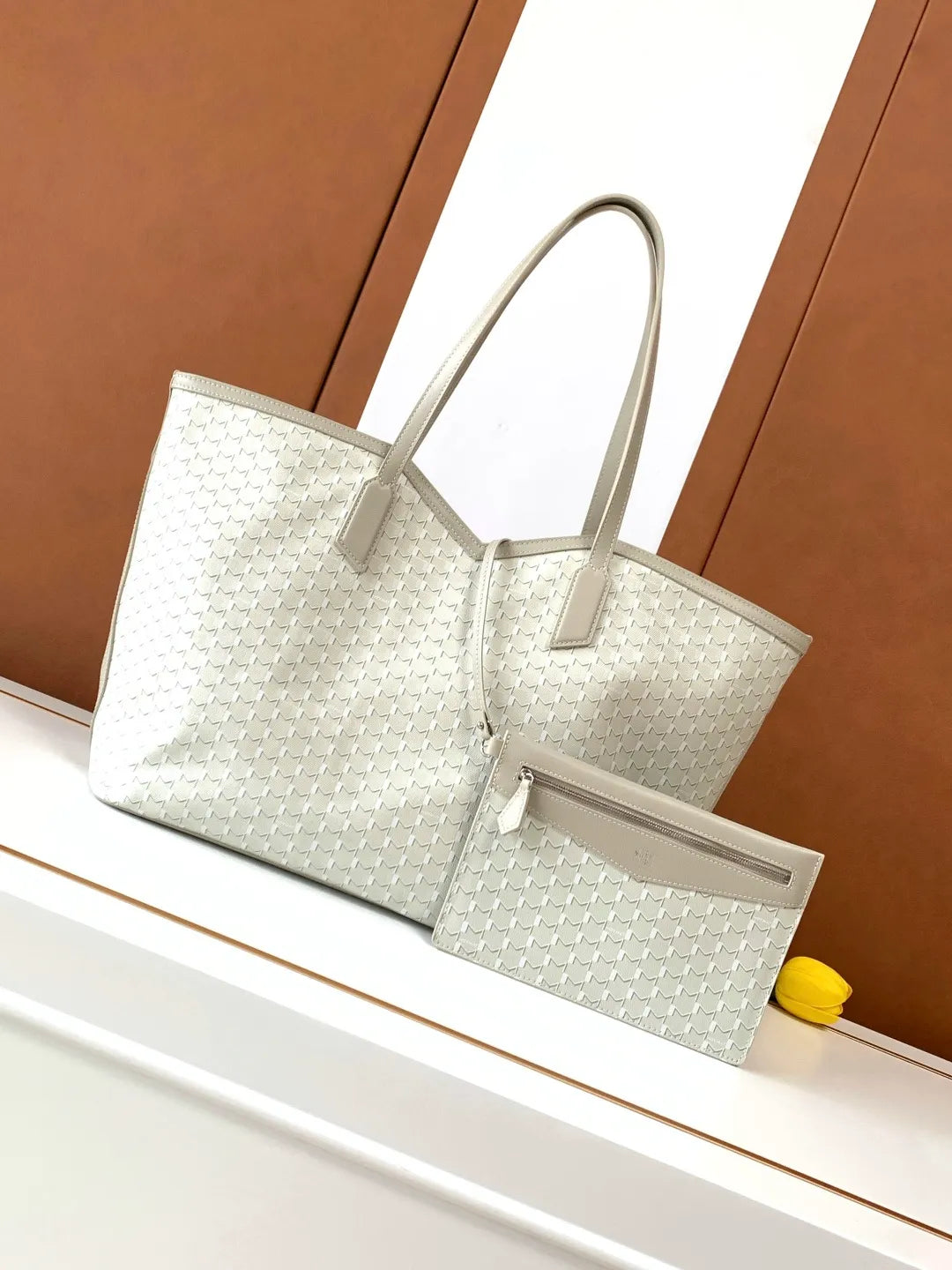 M Series Tote Bag Canvas GM