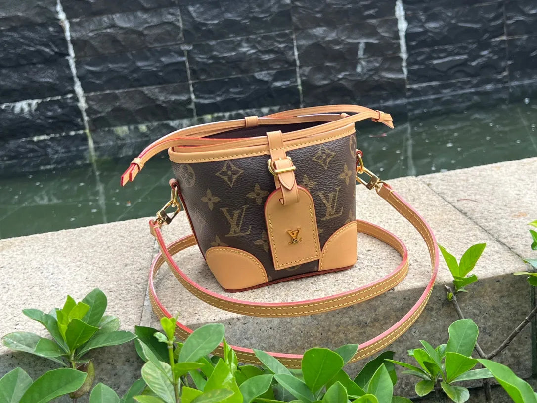 M57099 Noe Purse Coated Fabric Bucket Handbag