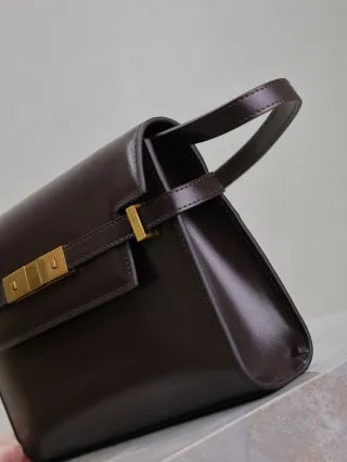Manhattan Leather 9.4 in Shoulder Bag 675626