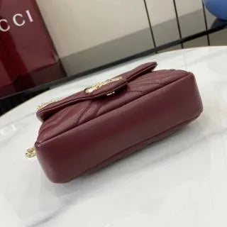 Matelassé Leather 6.5 in Handbag 841290