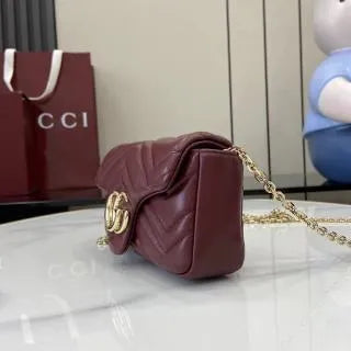 Matelassé Leather 6.5 in Handbag 841290