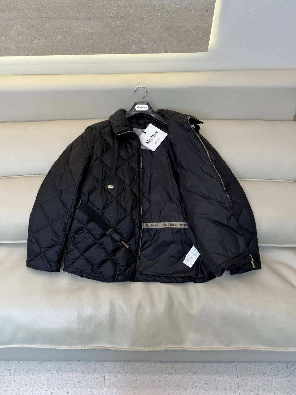 Max Mara Women's 90% White Goose Down Short Jacket