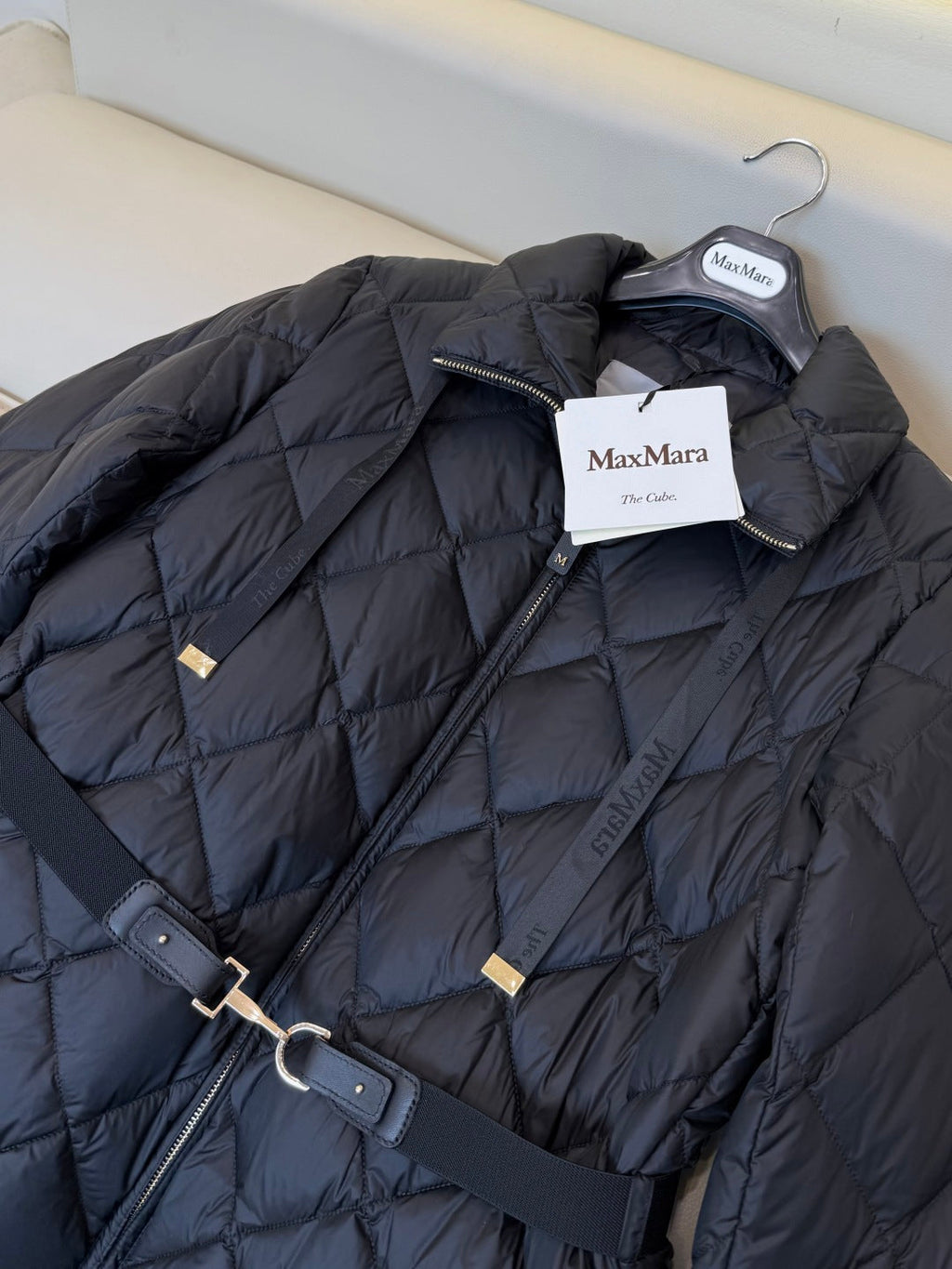 Max Mara Women's 90% White Goose Down Short Jacket