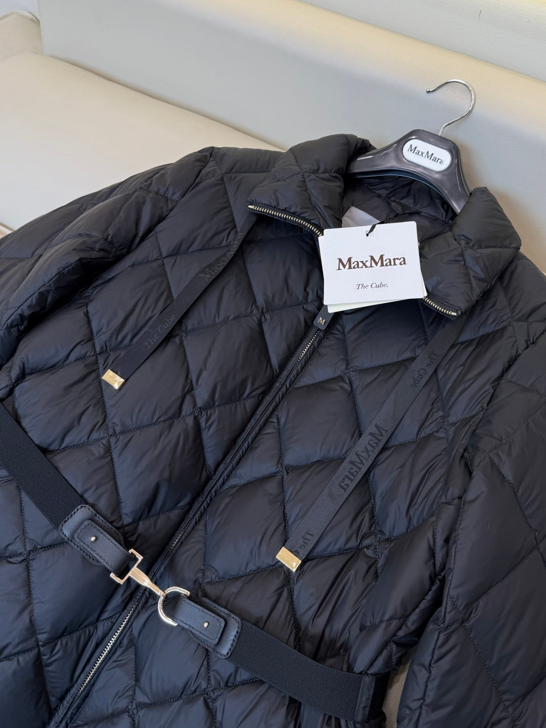 Max Mara Women's 90% White Goose Down Short Jacket