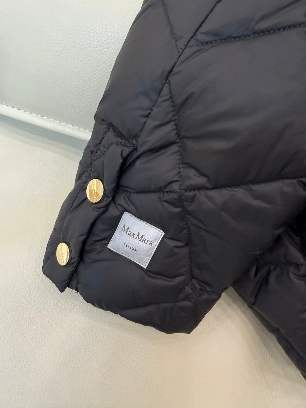 Max Mara Women's 90% White Goose Down Short Jacket
