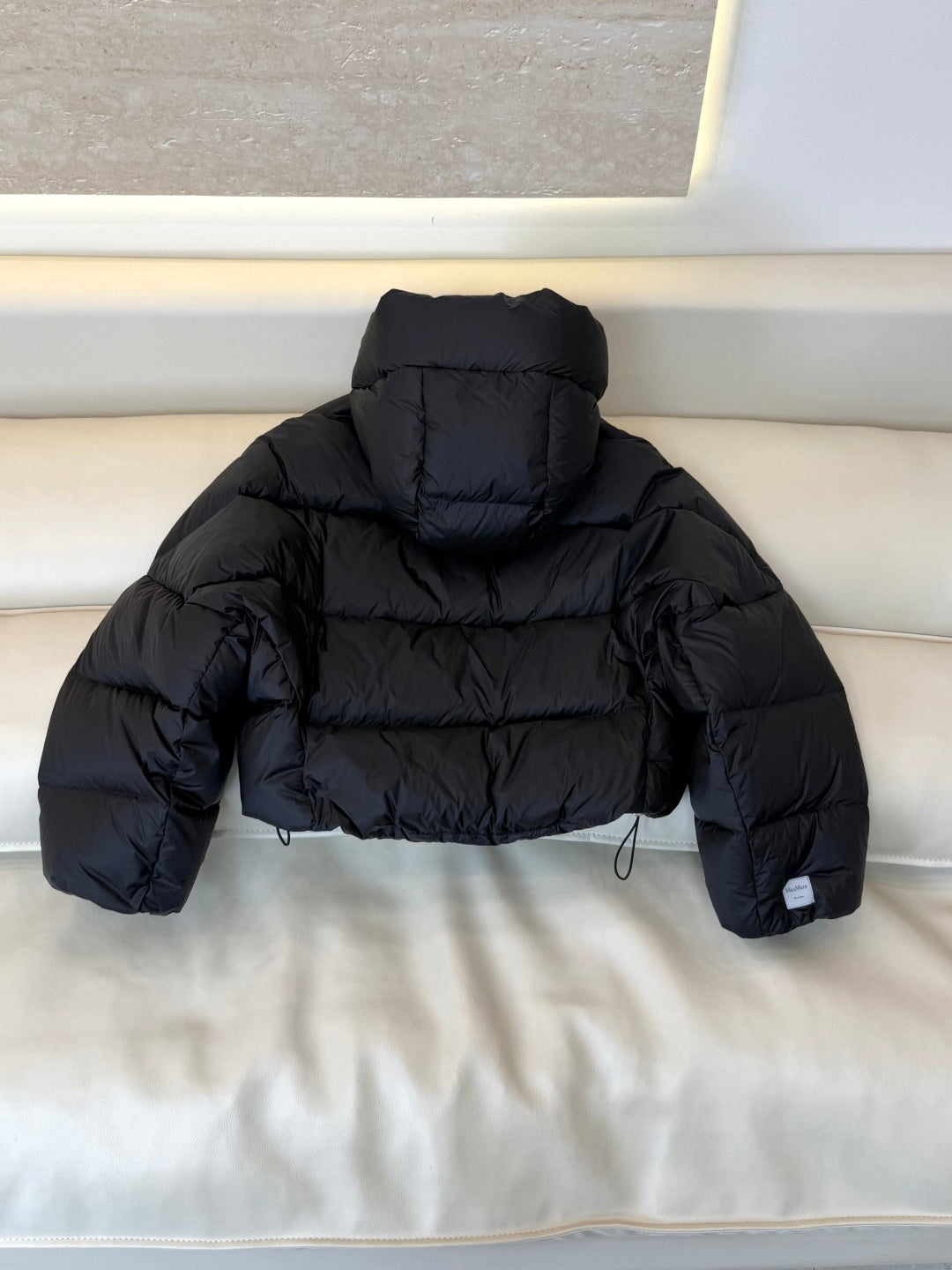 Max Mara Women's White Goose Down Short Hooded Jacket