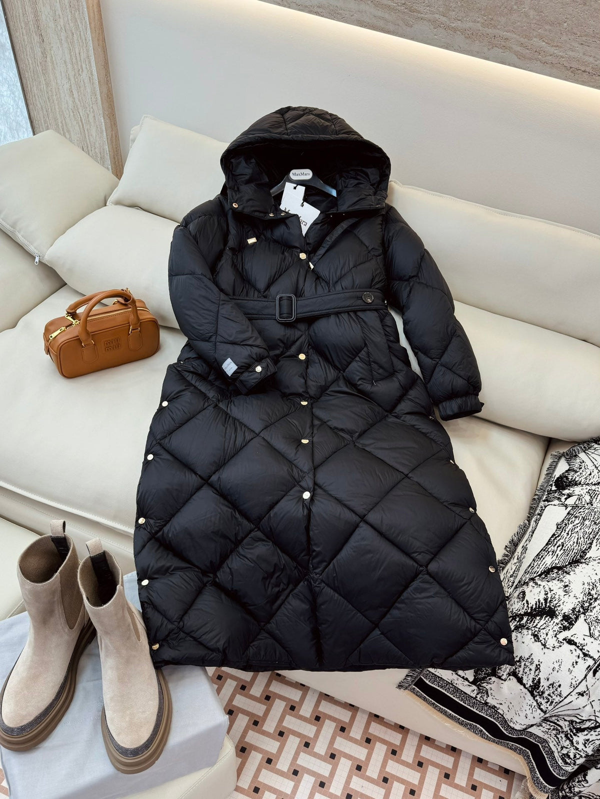 Max Women's White Goose Down Long Puffer Coat