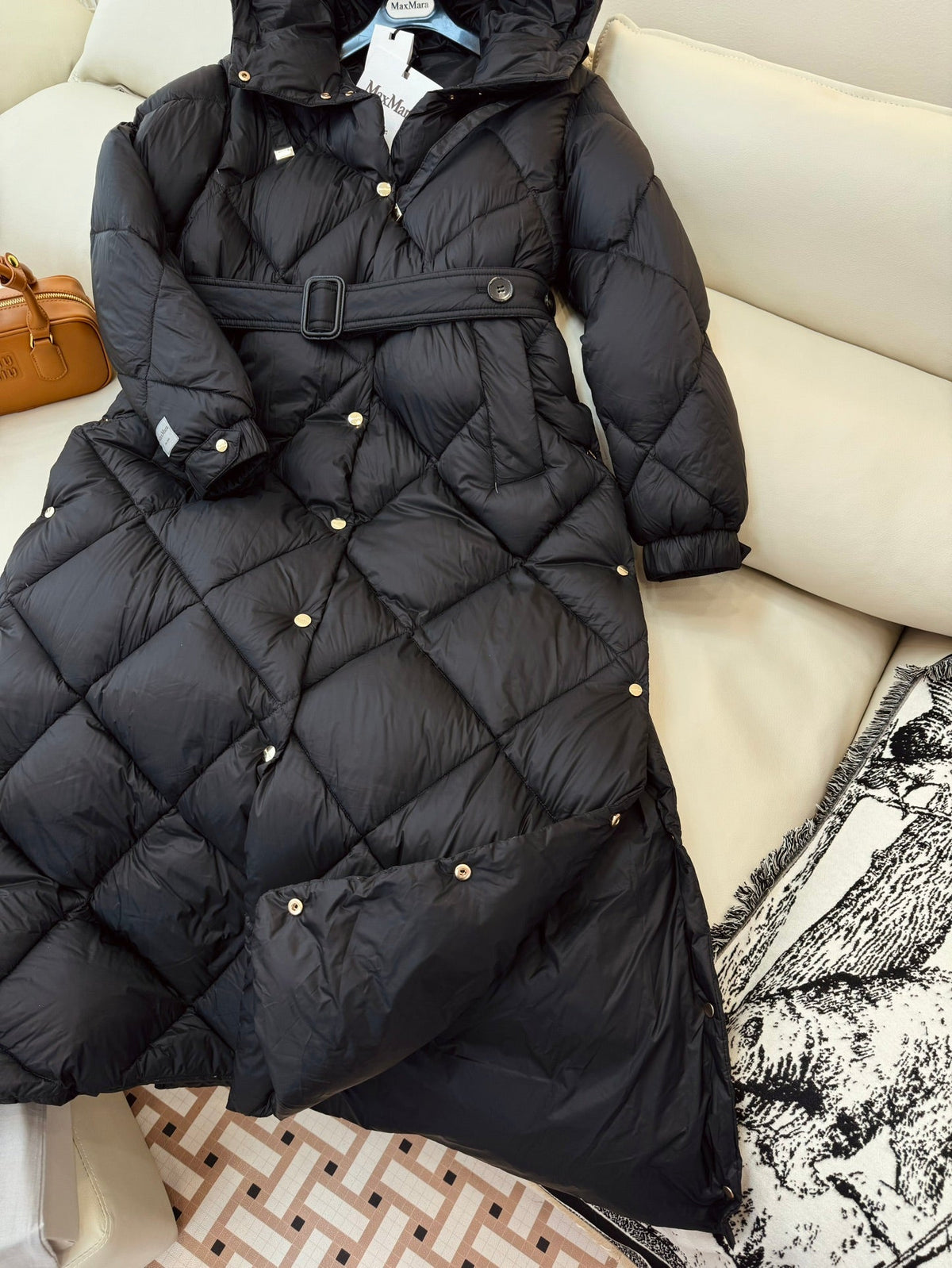 Max Women's White Goose Down Long Puffer Coat