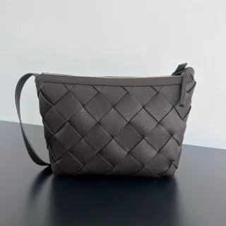 Men's BV Diago Hobo Leather 15.4 in Crossbody Bag 795125