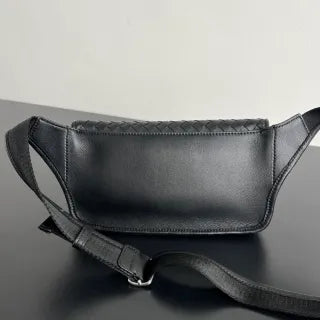 Men's Generous Flap Leather 12.8 in Chest Bag 876334