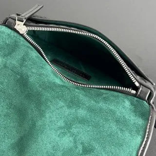 Men's Generous Flap Leather 12.8 in Chest Bag 876334