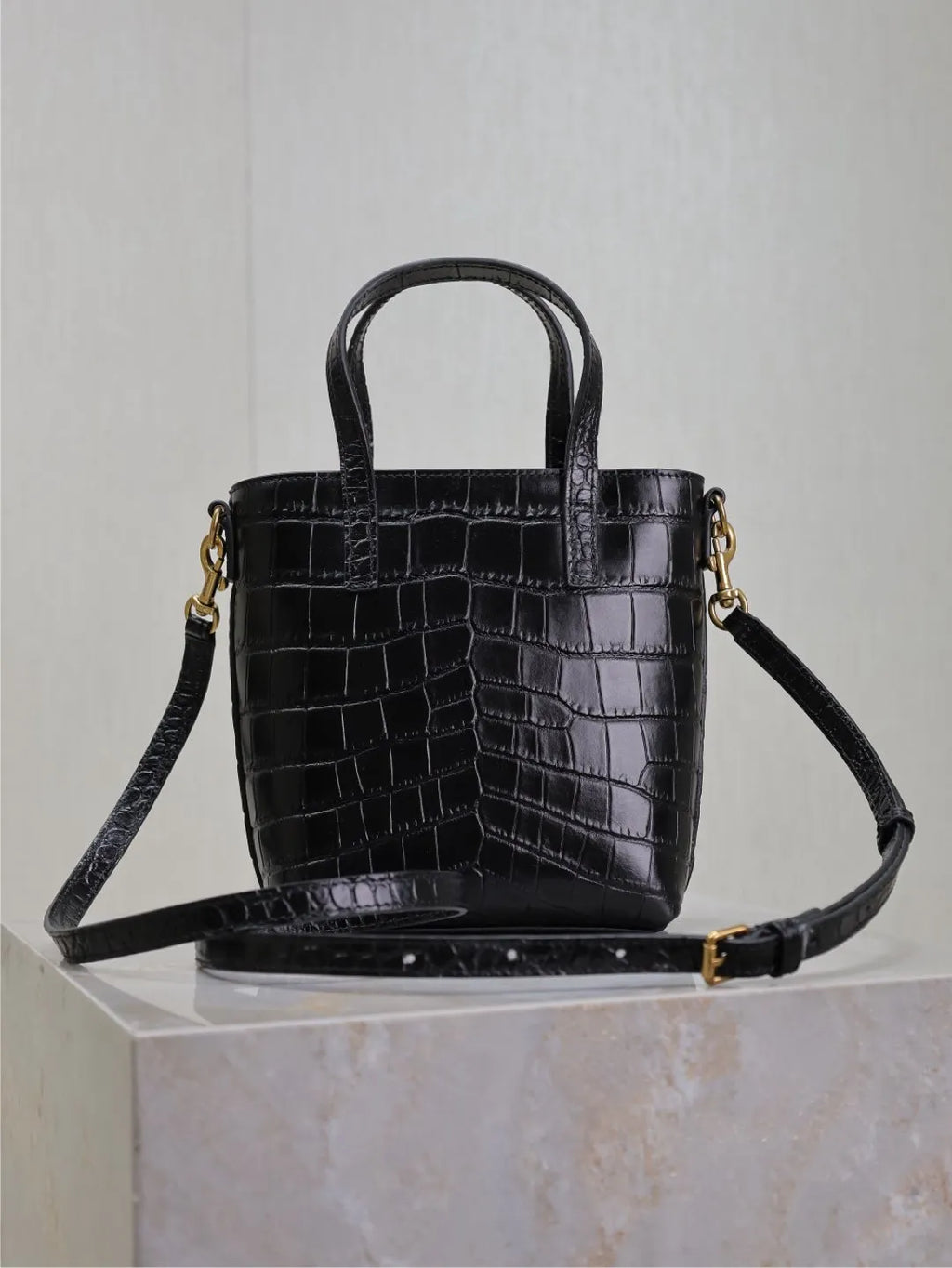 Mini Toy Shopping 7.1 in Crocodile Embossed Leather Tote Bag 712367