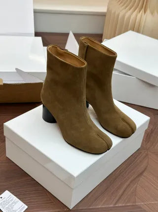 MM6 Classic Split-Toe 2.4 in Boots 255399