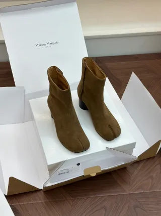 MM6 Classic Split-Toe 2.4 in Boots 255399