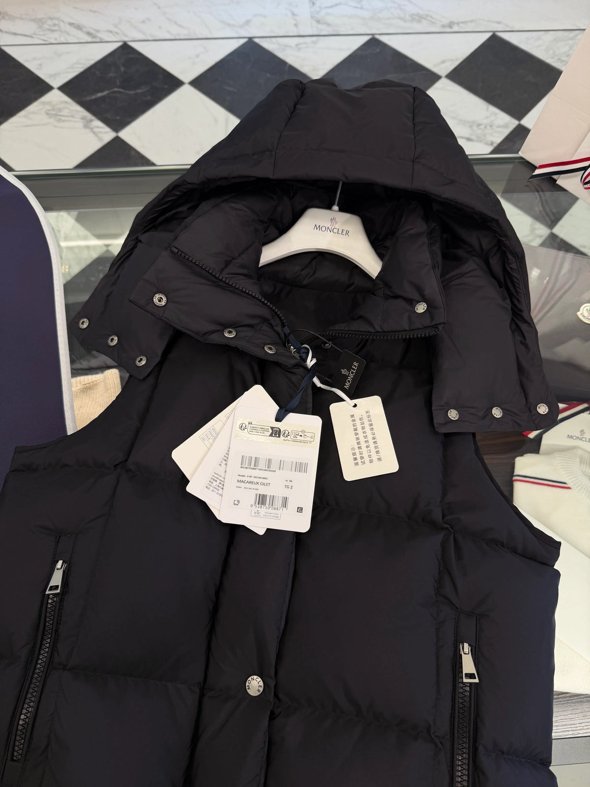 MONC Women's Macareux Vest