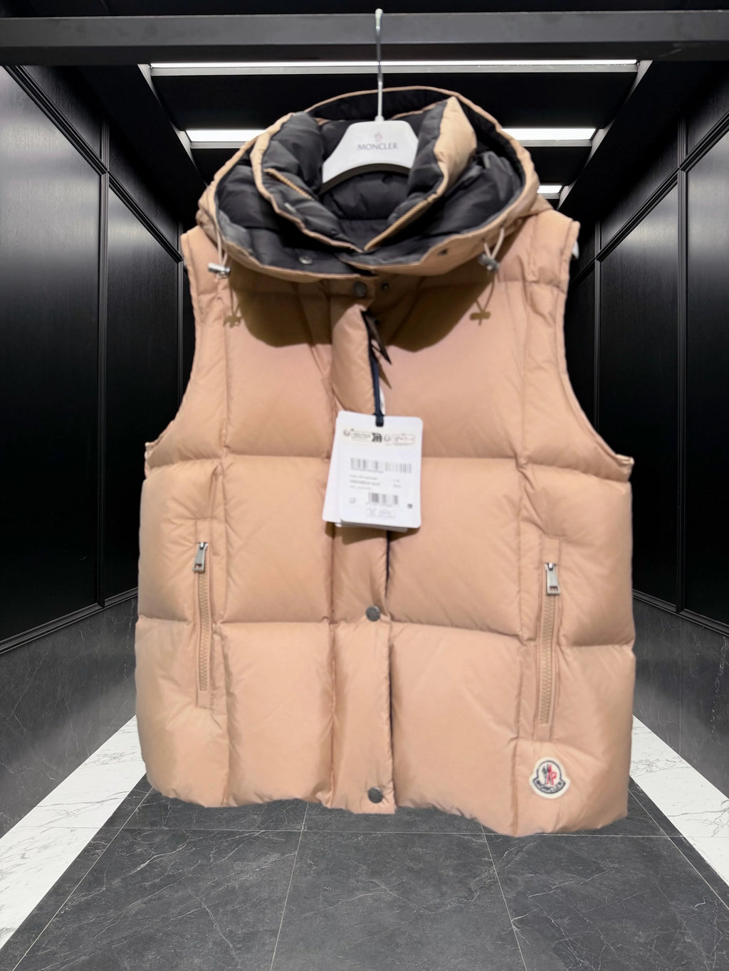 MONC Women's Macareux Vest