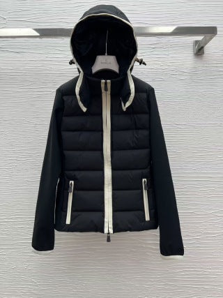 Moncler 994900470 Women's Hooded Lightweight Down Jacket