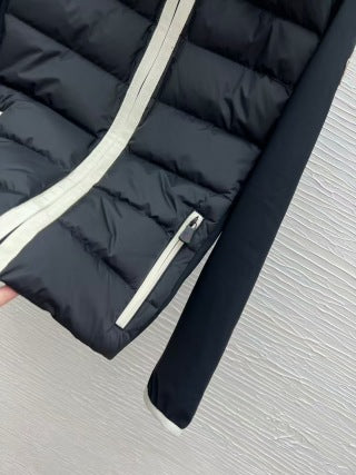 Moncler 994900470 Women's Hooded Lightweight Down Jacket