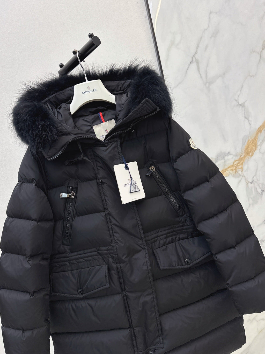 Moncler 996700660 Women's Hooded Mid-Length Down Coat