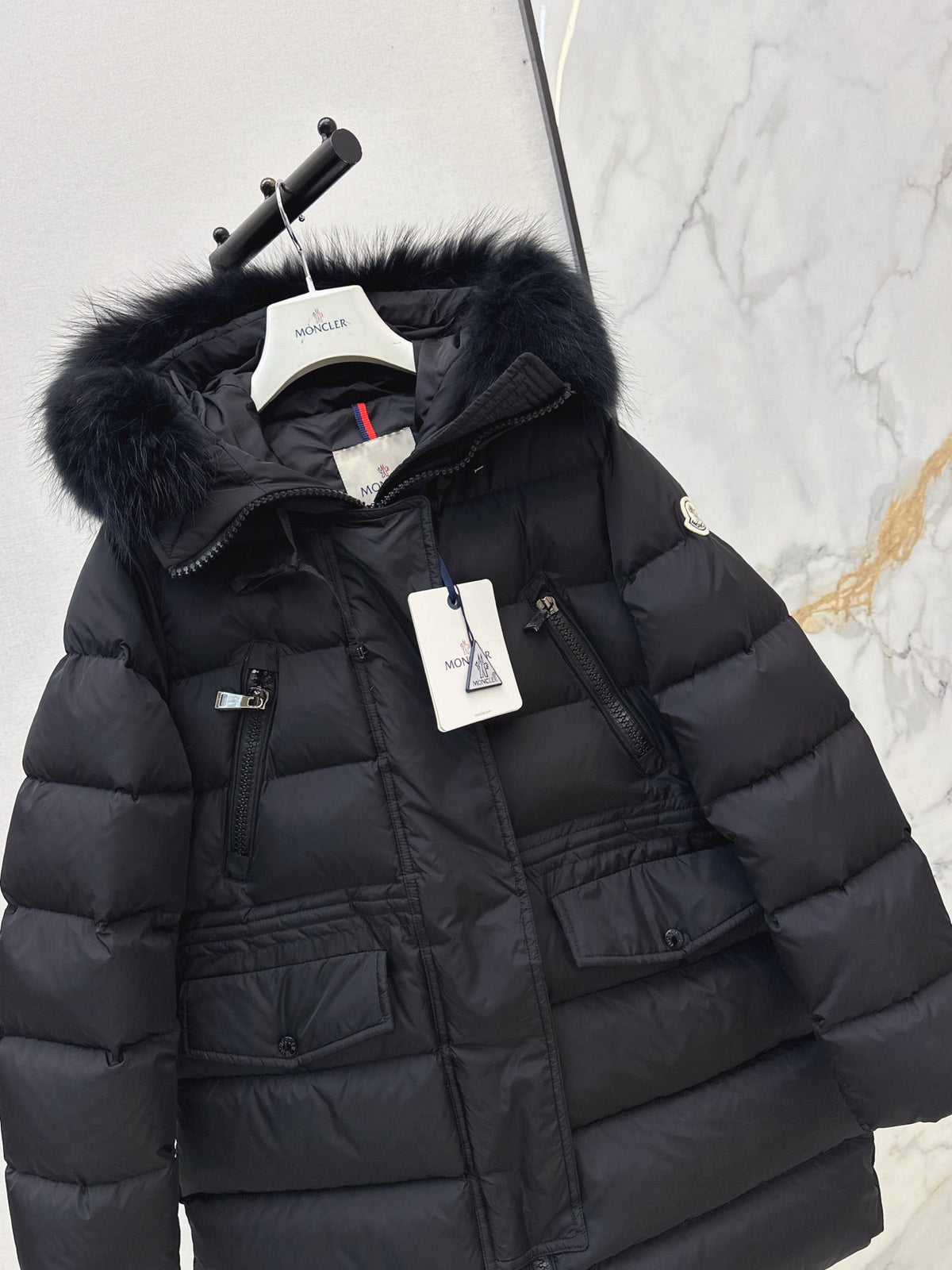 Moncler 996700660 Women's Hooded Mid-Length Down Coat