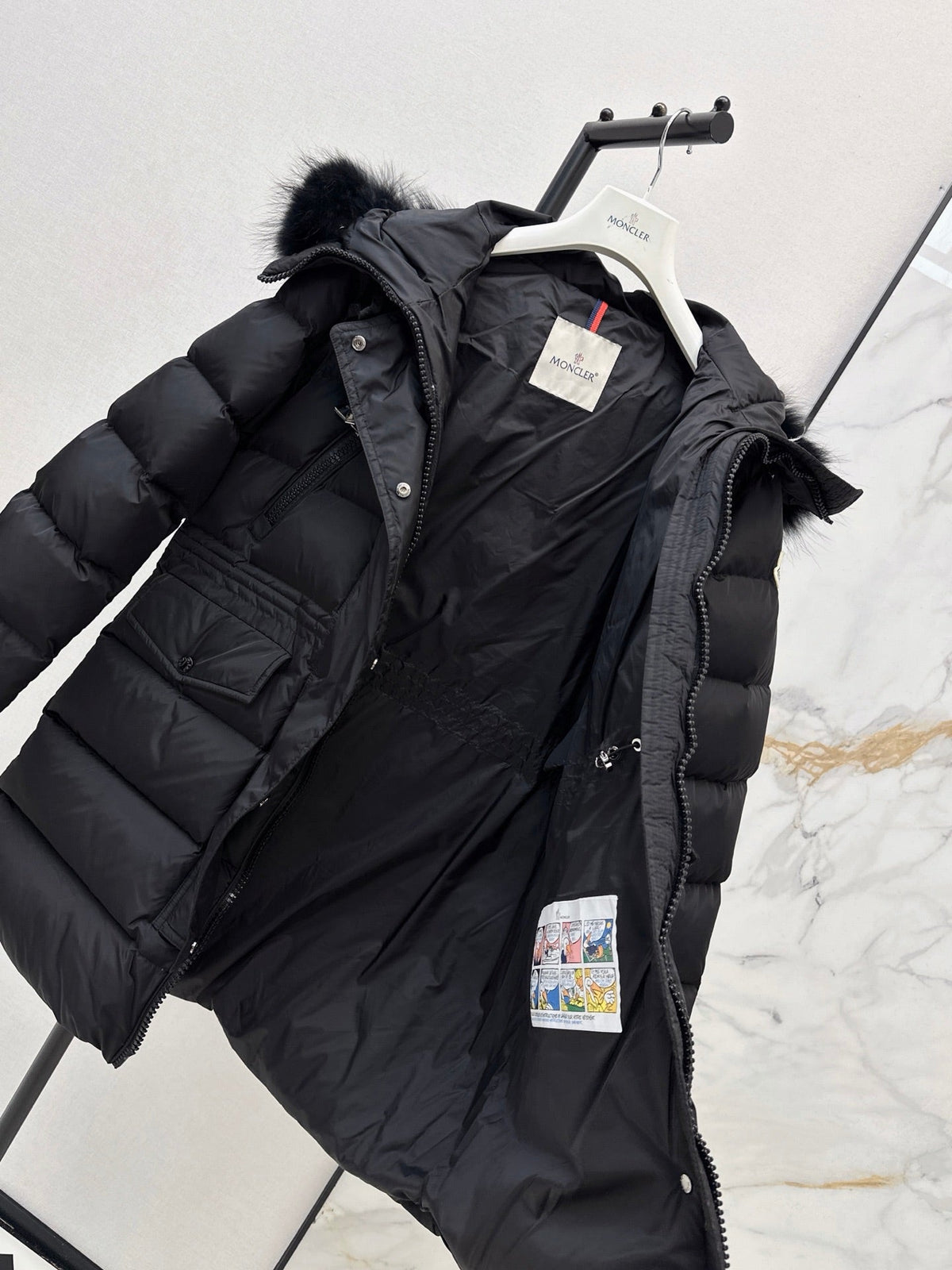 Moncler 996700660 Women's Hooded Mid-Length Down Coat