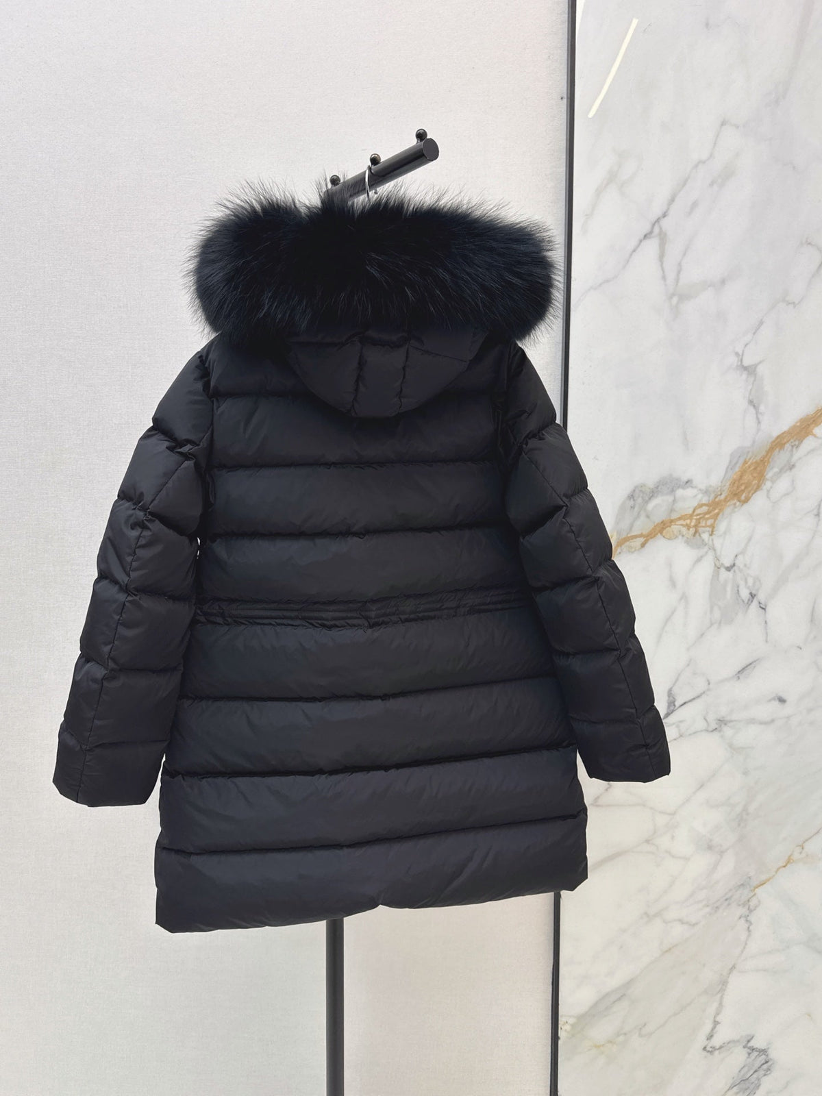 Moncler 996700660 Women's Hooded Mid-Length Down Coat