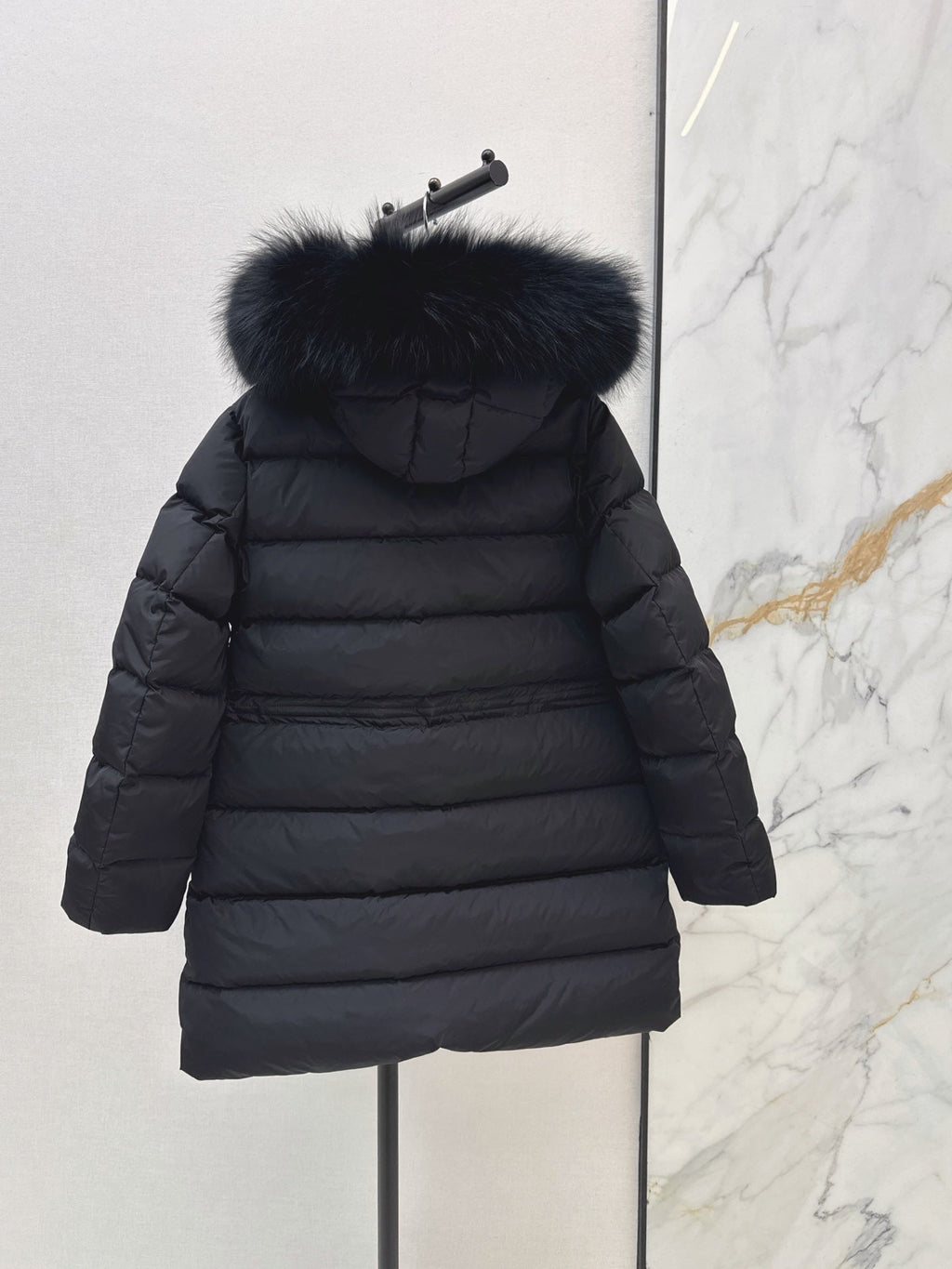 Moncler 996700660 Women's Hooded Mid-Length Down Coat