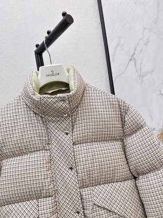 Moncler 99770760 Women's Plaid Stand Collar Down Jacket