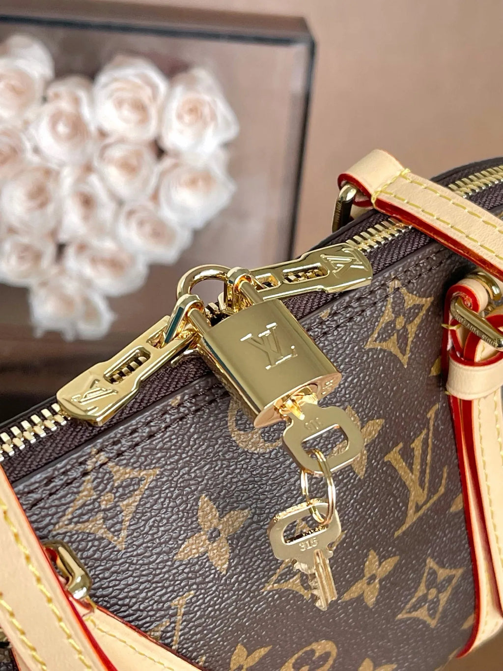 Monogram 11.4 in Handbag M28953