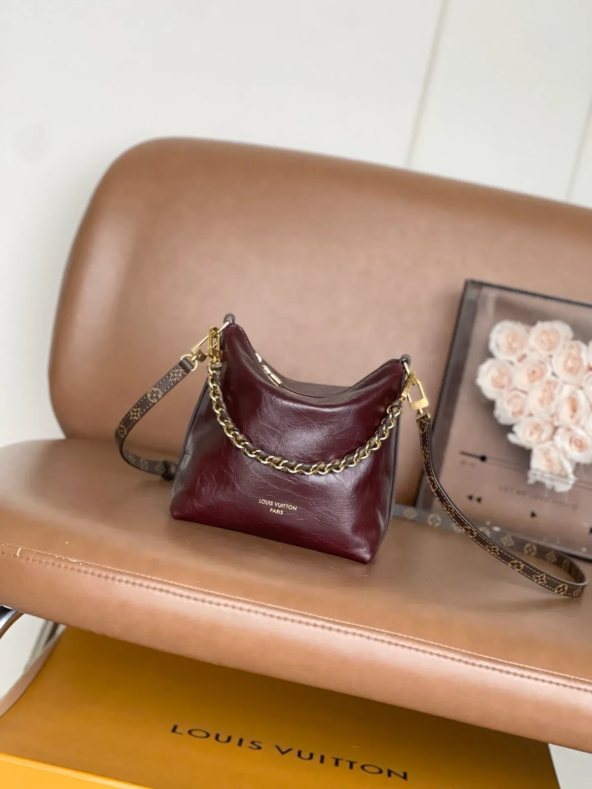 Multipass Cowhide Leather 6.9 in Handbag M2A247