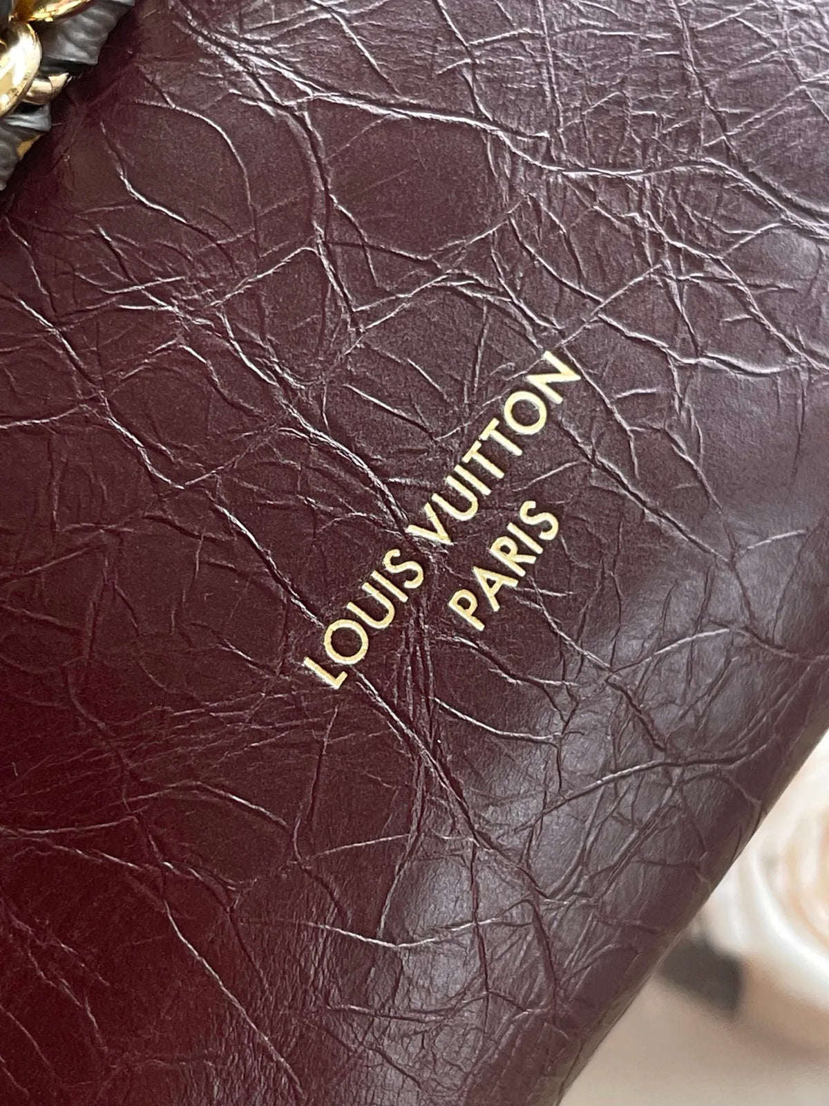 Multipass Cowhide Leather 6.9 in Handbag M2A247