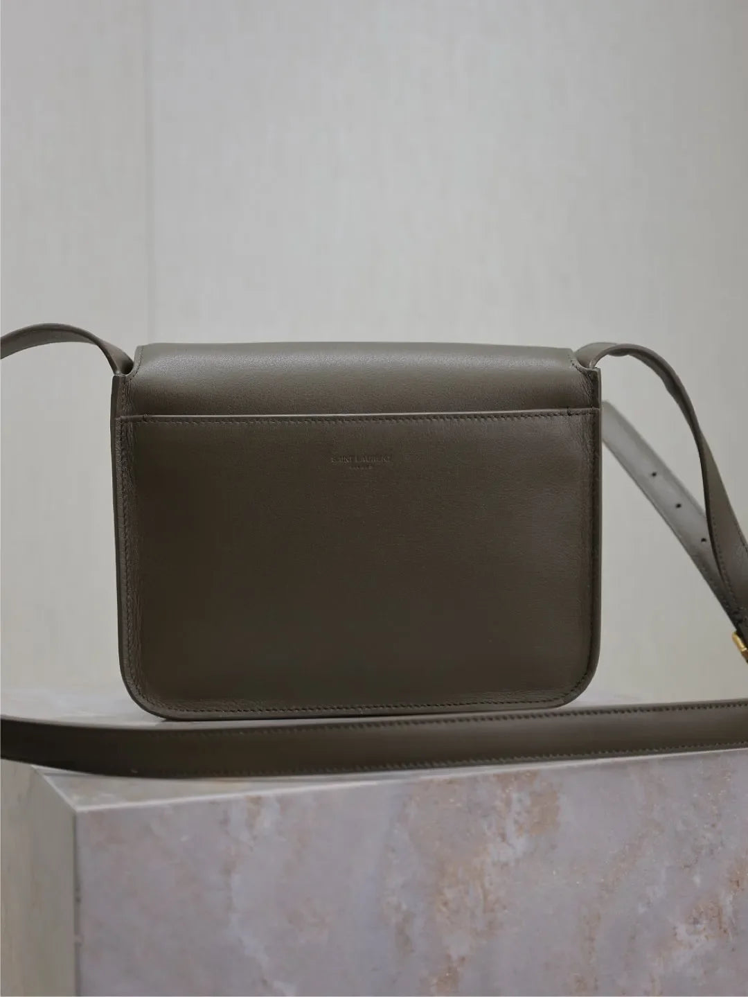 Niki Baby Leather 8.7 in Shoulder Bag 633151-1