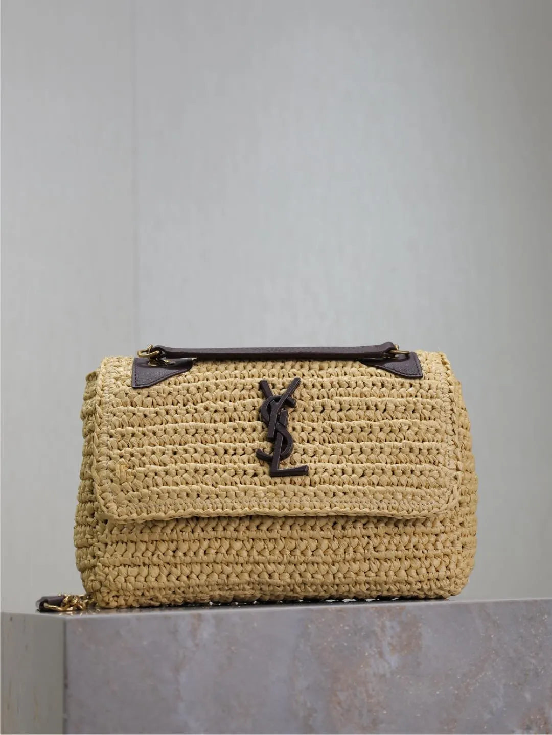 Niki Raffia 8.7 in Shoulder Bag 633151