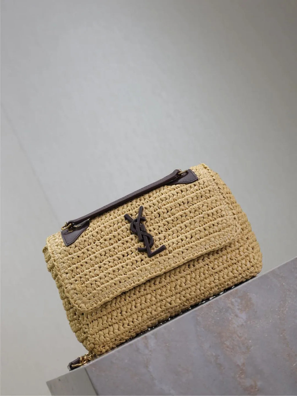 Niki Raffia 8.7 in Shoulder Bag 633151