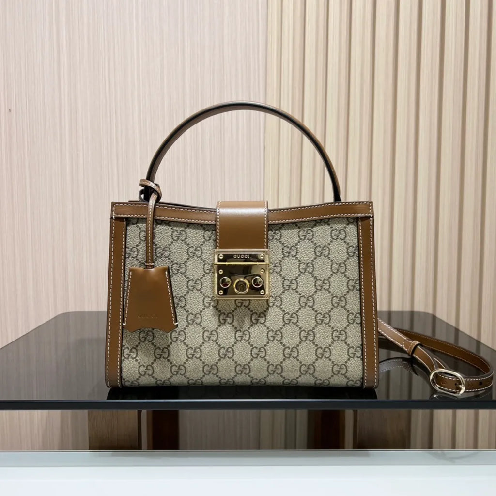 Padlock Leather 10.0 in Handbag 838992
