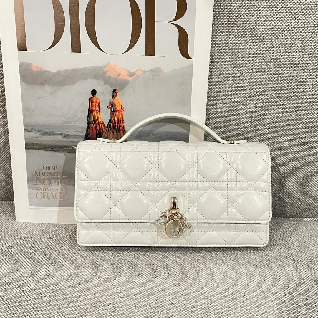 Pearl Chain WOC Lambskin Clutch Bag Off-White