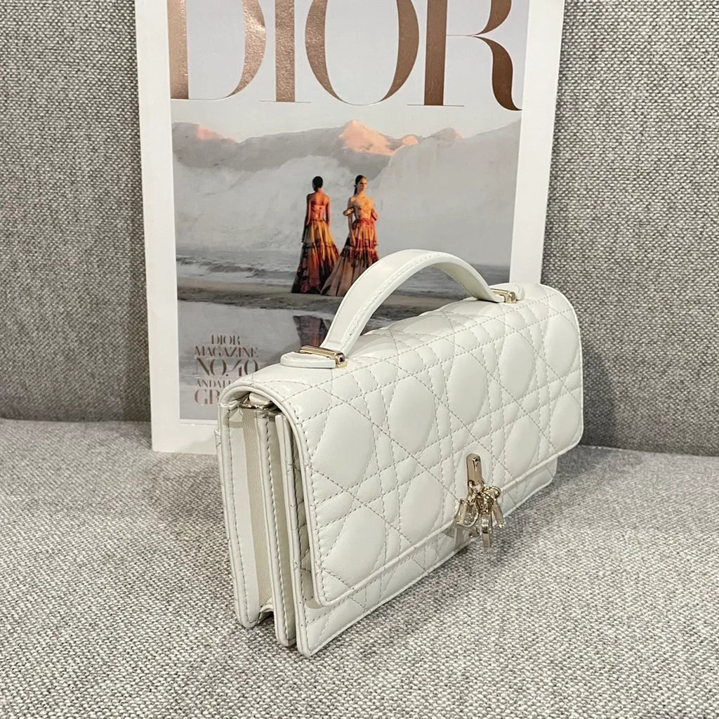 Pearl Chain WOC Lambskin Clutch Bag Off-White