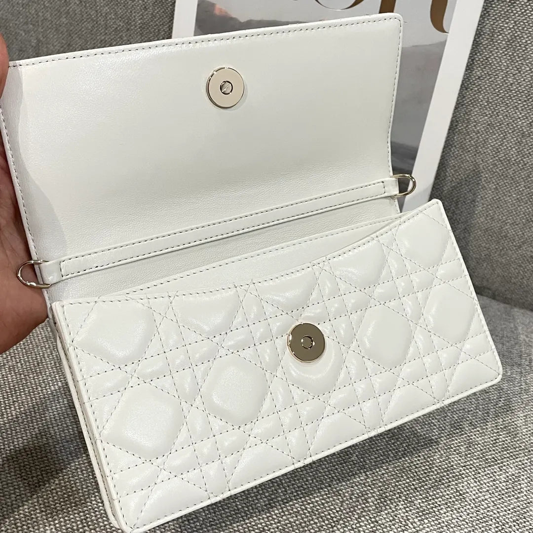 Pearl Chain WOC Lambskin Clutch Bag Off-White