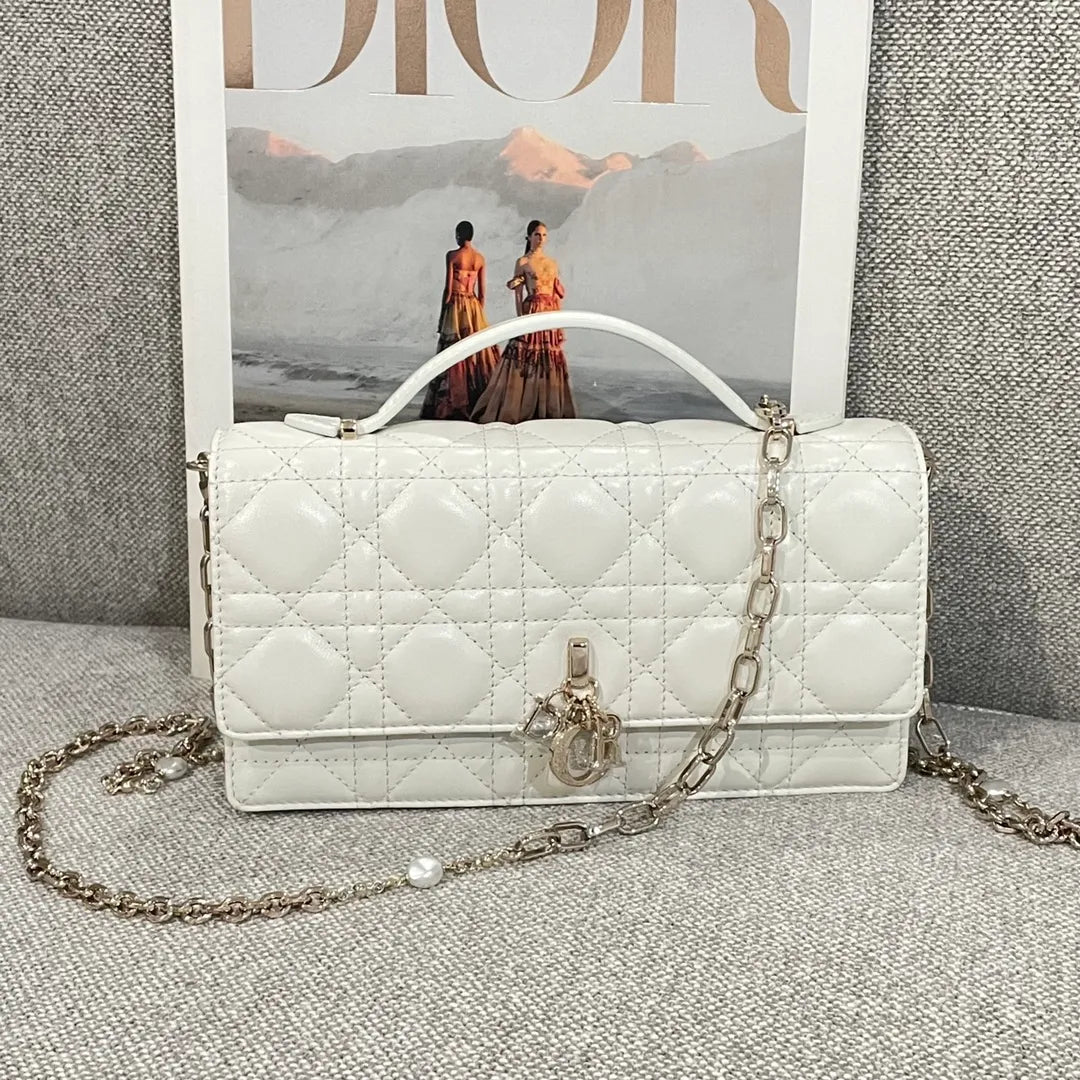 Pearl Chain WOC Lambskin Clutch Bag Off-White